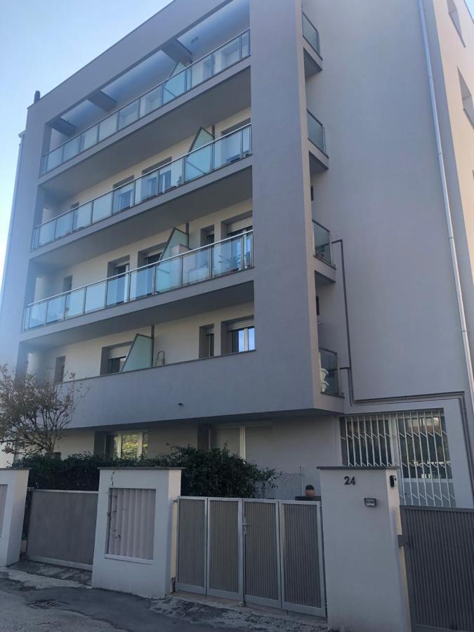 Appartement A Casa Minerva à Rimini Extérieur photo